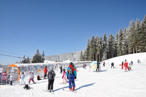 Zauberteppich: Ski-Kinderland mit Schmidolins Drachentunnel