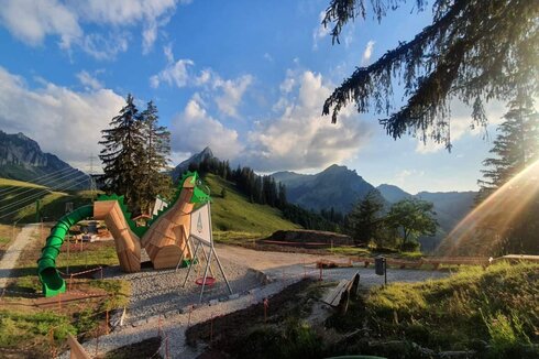 Sunkid: Der Drache vom Schwarzsee ist wieder zum Leben erwacht.