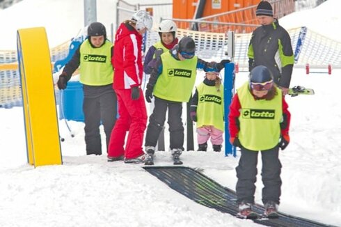 Masserberg/Heubach (D): Sunkid übergibt schlüsselfertiges Kinderland mit Zauberteppich, Comf